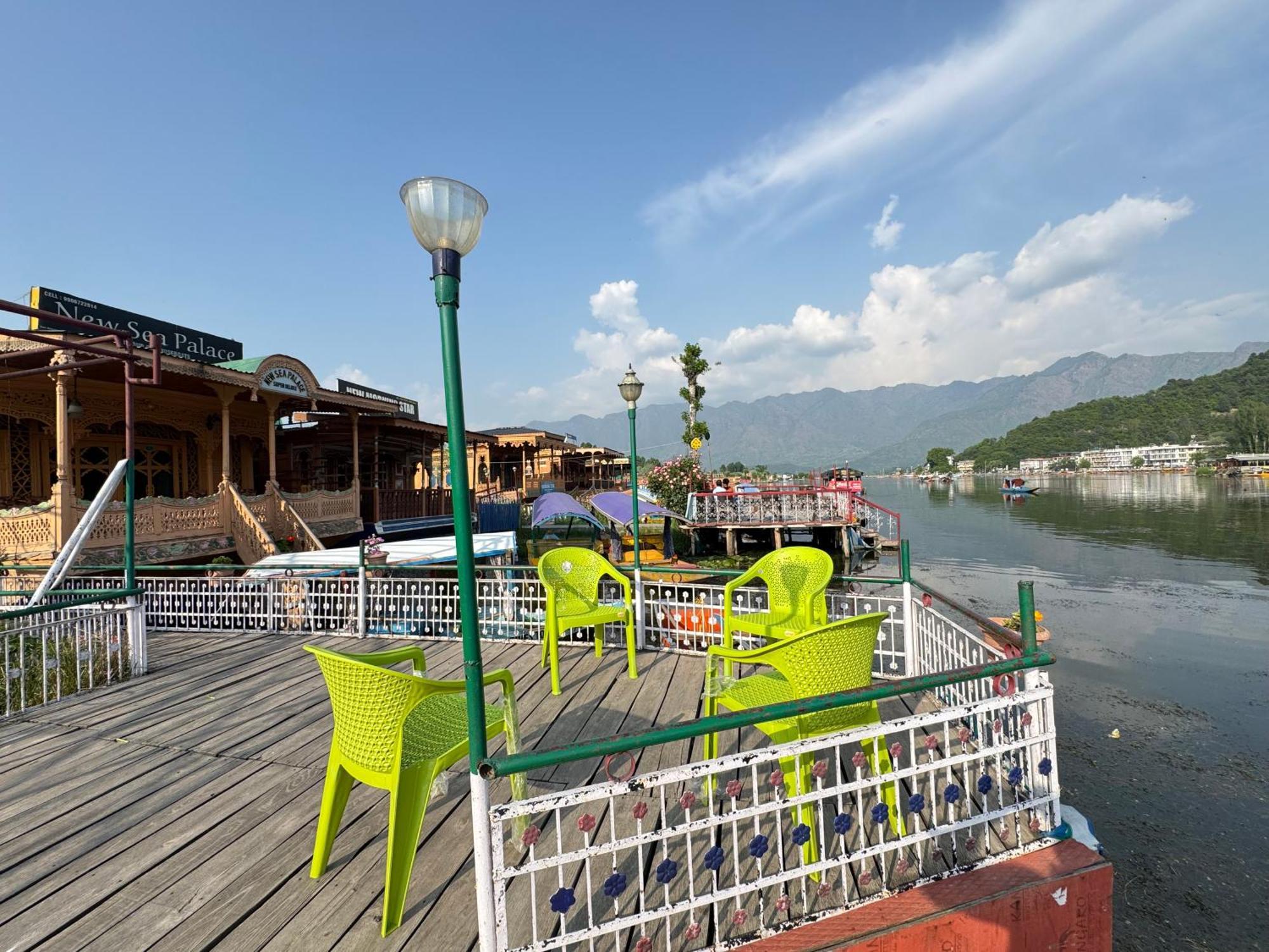 New Sea Palace Houseboats Srīnagar Exteriér fotografie