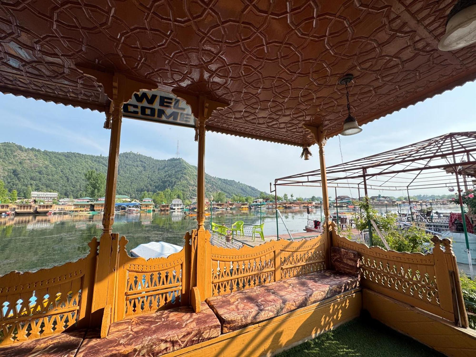 New Sea Palace Houseboats Srīnagar Exteriér fotografie